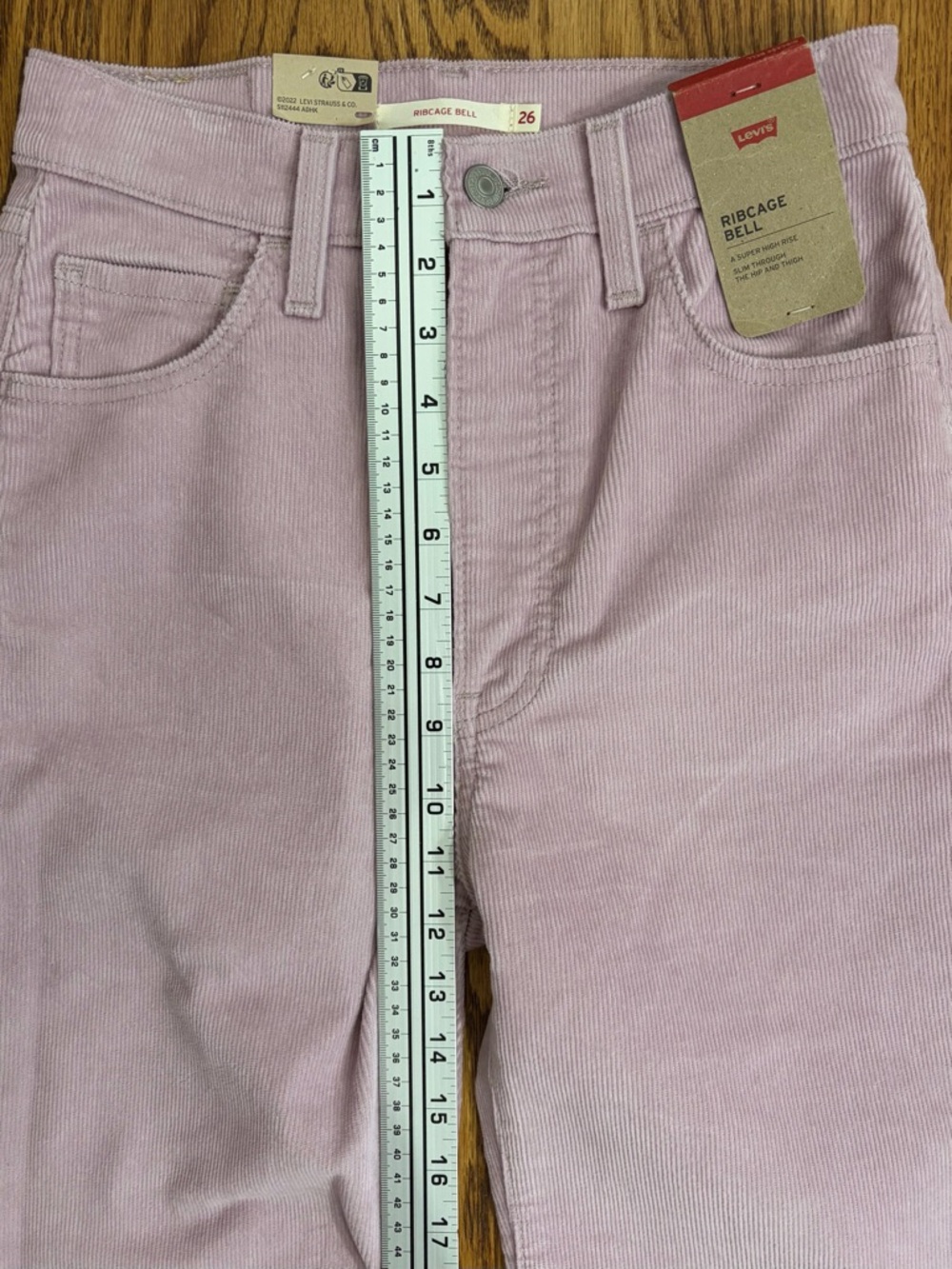 NWT Levi's Ribcage Bell Raw Hem Super High-Rise - Picture 11 of 14